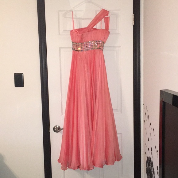 Prom Dress - Picture 4 of 4